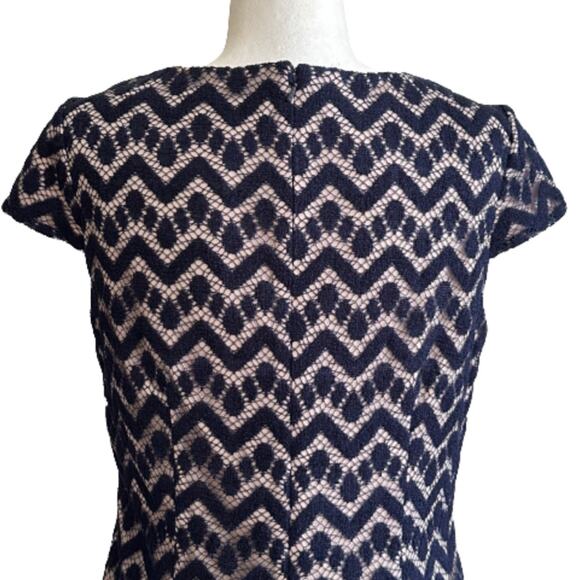 Jessica Howard Dress Navy Lace Overlay Nude Lining Short Sleeve Sheath Size 6 - Picture 6 of 12